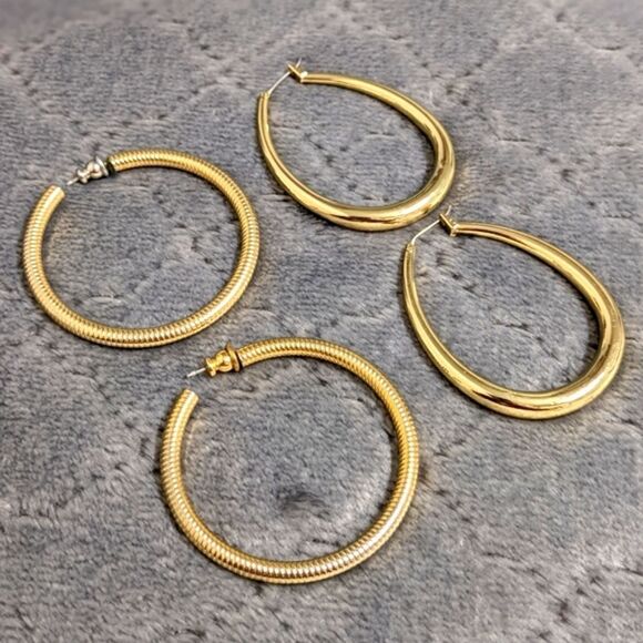 Vintage Classic Style Goldtone Hoop Earrings - 2 Pairs - Picture 1 of 7